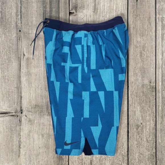 NIKE SHORTS - Picture 2 of 4